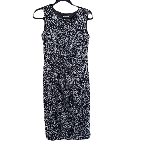 Valerie Bertinelli Dresses & Skirts - Valerie Bertinelli Black & Silver Metallic Cocktail Dress - Size 6